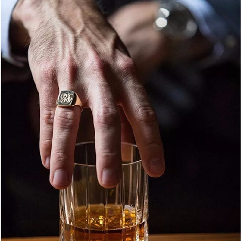 Vnox Giá Rẻ Cá Tính Tem Nhẫn C - đánh giá và giá Mens Signet Ring